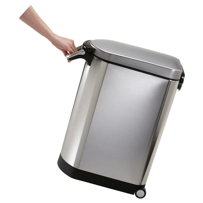 30 Liter Airtight Pet Food Storage Container with Scoop